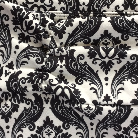 Soybu - Pull On Skirt - Black and White Print - Picture 4 of 6